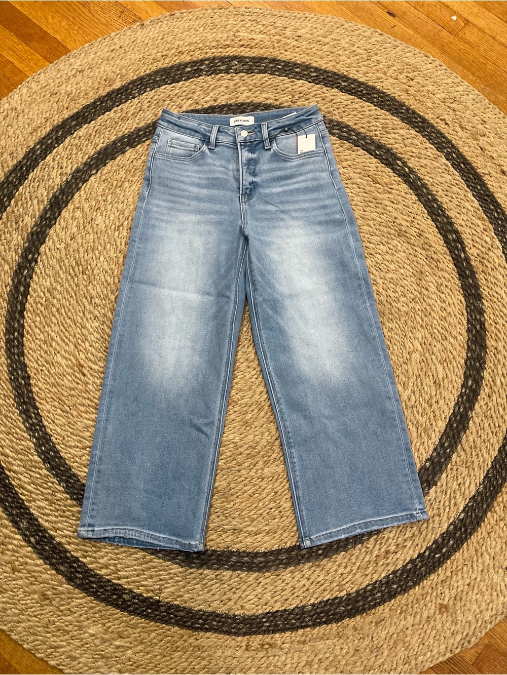 High-Rise Light Wash Wide-Leg Jeans - Casual Flare